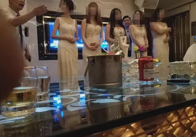 看你喜欢的特殊服务有多令人作呕澳门新葡京“私密影院”全过程(图2)